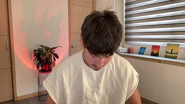 sweettaaron01 online show from 10-17-25, 05:26