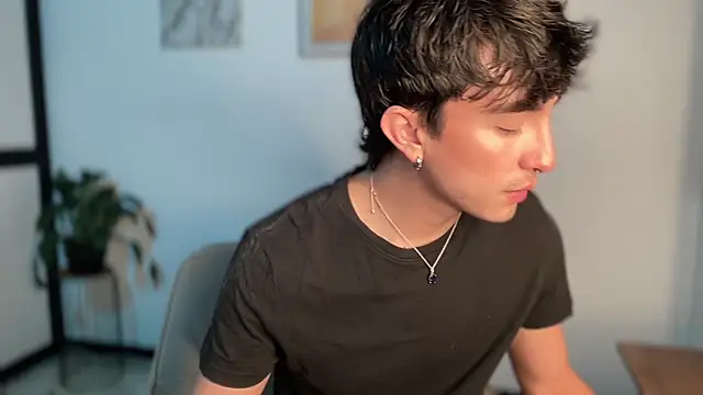sweettaaron01 online show from 05-11-26, 12:16
