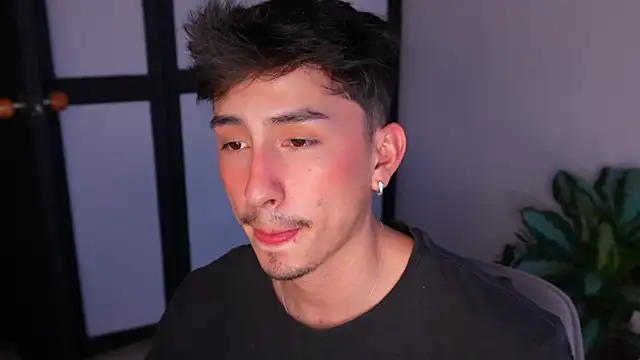 sweettaaron01 online show from 07-06-26, 10:56