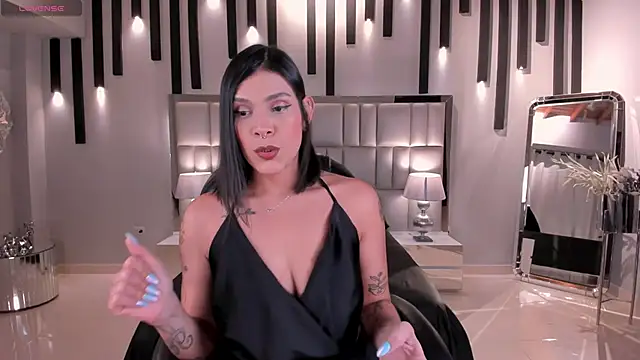 SarahYates online show from 10-28-25, 04:16