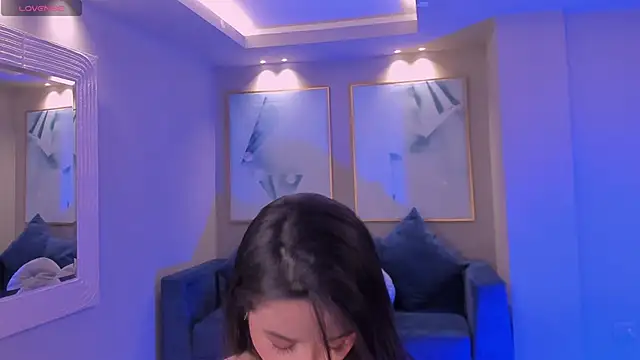 Snapshot of IsabellaMoreau chatting on 09-16-25, 07:59 IsabellaMoreau online show from 09-16-25, 07:59