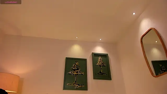 Snapshot of IsabellaMoreau chatting on 10-12-25, 05:23 IsabellaMoreau online show from 10-12-25, 05:23