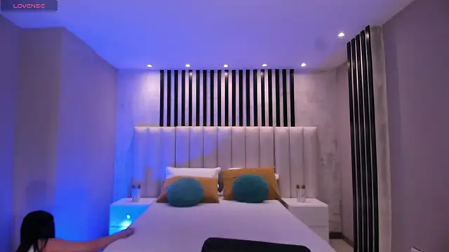 Snapshot of IsabellaMoreau chatting on 10-30-25, 07:47 IsabellaMoreau online show from 10-30-25, 07:47