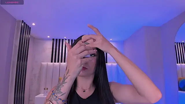 Snapshot of IsabellaMoreau chatting on 10-31-25, 07:26 IsabellaMoreau online show from 10-31-25, 07:26