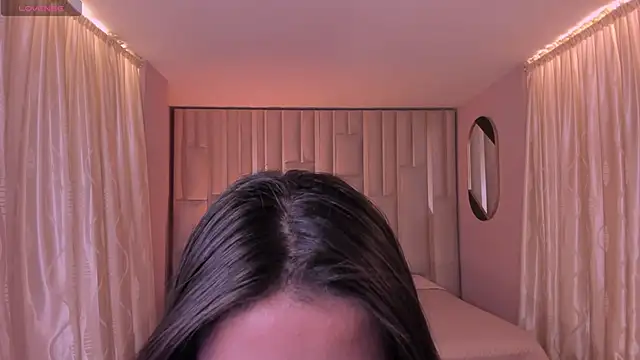 Snapshot of IsabellaMoreau chatting on 11-03-25, 07:37 IsabellaMoreau online show from 11-03-25, 07:37