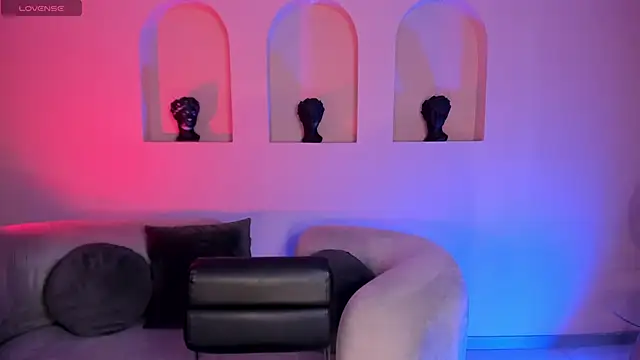 Snapshot of IsabellaMoreau chatting on 11-23-25, 05:46 IsabellaMoreau online show from 11-23-25, 05:46