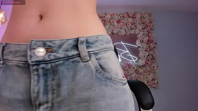 IsabellaMoreau online show from 04-26-26, 06:05