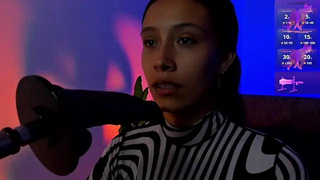 alicemoon   online show from 12-21-25, 09:33