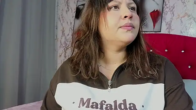 Snapshot of Larissa_Antonella chatting on 05-16-26, 03:47 Larissa Antonella online show from 05-16-26, 03:47