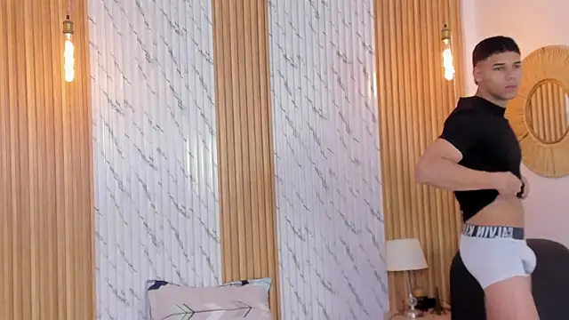 Snapshot of thomas_walker0 chatting on 09-19-25, 11:44 thomas walker0 online show from 09-19-25, 11:44