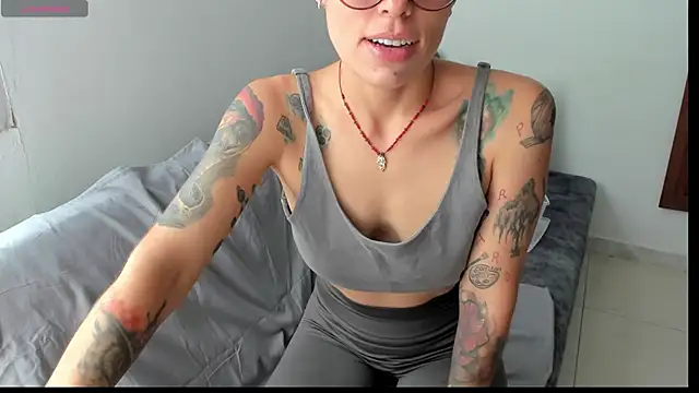 Snapshot of natt_op chatting on 09-22-25, 08:11 natt op online show from 09-22-25, 08:11