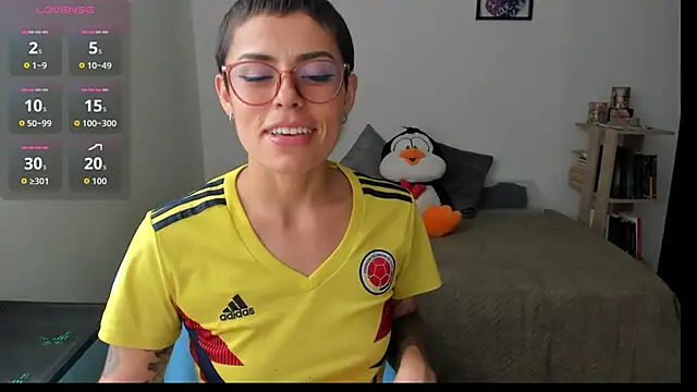 Snapshot of natt_op chatting on 10-28-25, 09:39 natt op online show from 10-28-25, 09:39