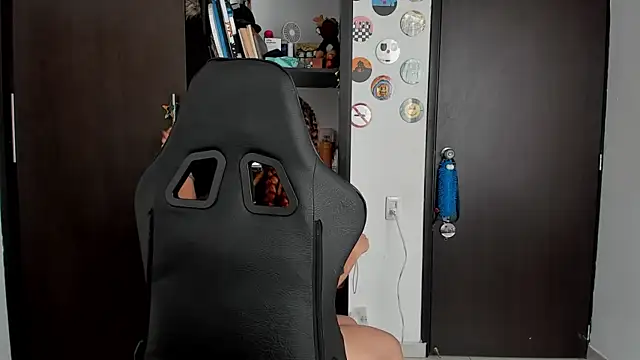 Snapshot of star_shooting8 chatting on 10-04-25, 09:24 star shooting8 online show from 10-04-25, 09:24