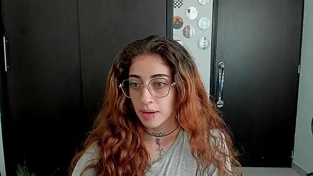 Snapshot of star_shooting8 chatting on 10-22-25, 09:58 star shooting8 online show from 10-22-25, 09:58