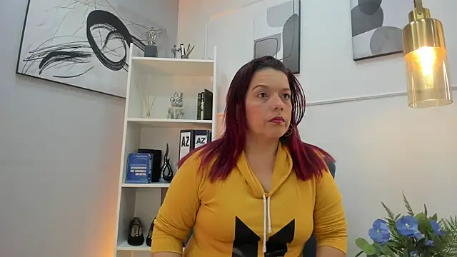 Snapshot of VeronicaBlake chatting on 05-25-26, 01:17 VeronicaBlake online show from 05-25-26, 01:17