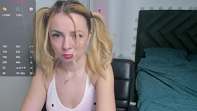 Snapshot of LovelyAria_ chatting on 09-22-25, 07:27 LovelyAria  online show from 09-22-25, 07:27