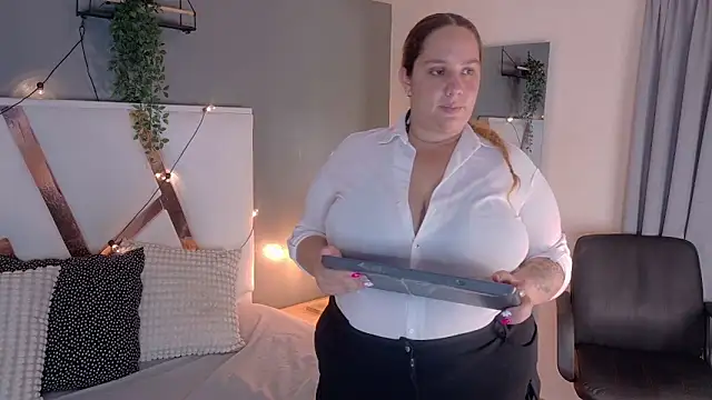 JenaCooper  online show from 04-21-26, 03:35