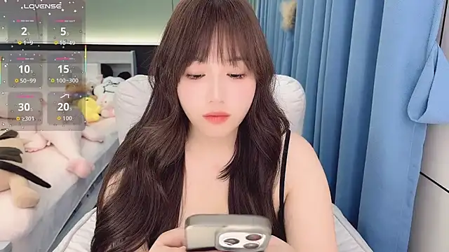 Liuyifei2005 online show from 01-05-26, 05:27