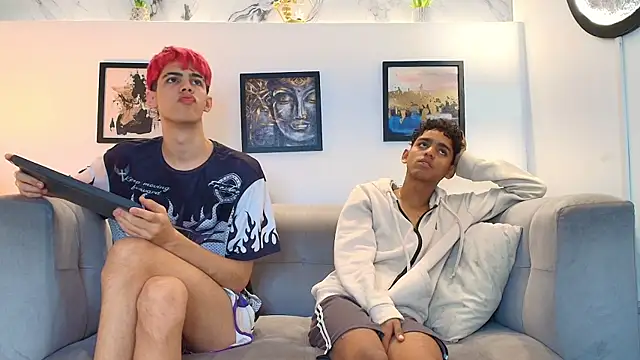 TWINKS FRIENDS online show from 05-28-26, 01:30