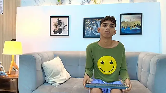 TWINKS FRIENDS online show from 06-02-26, 01:24