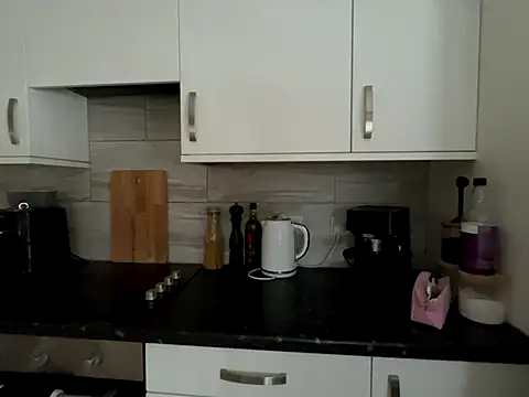 FrancescaXO online show from 10-04-25, 08:34