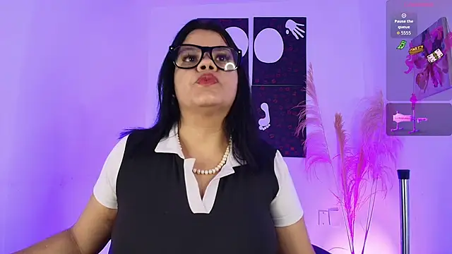 Snapshot of Iamlola_ chatting on 10-16-25, 09:16 Iamlola  online show from 10-16-25, 09:16