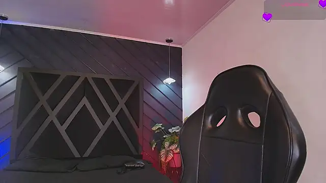 zoe martins  online show from 03-24-26, 05:18