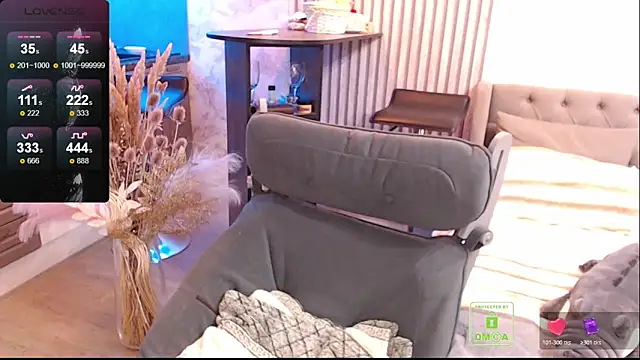 Snapshot of FreeBerryMILF chatting on 04-14-26, 08:37 FreeBerryMILF online show from 04-14-26, 08:37