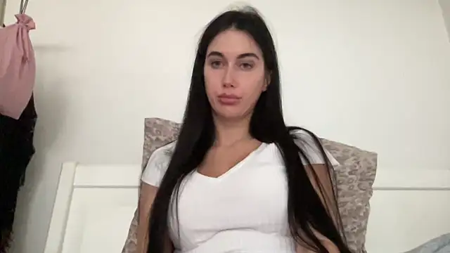 Snapshot of Talyo19 chatting on 11-05-25, 12:16 Talyo19 online show from 11-05-25, 12:16