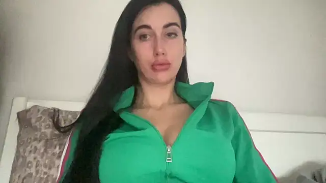 Snapshot of Talyo19 chatting on 11-12-25, 12:27 Talyo19 online show from 11-12-25, 12:27