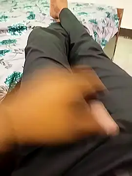 Snapshot of Dickdelhi chatting on 09-29-25, 02:00 Dickdelhi online show from 09-29-25, 02:00