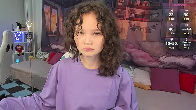 EmilyChaves online show from 10-01-25, 06:03