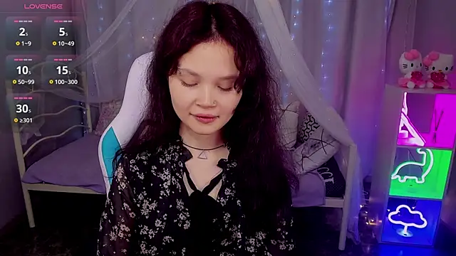 Snapshot of EmilyChaves chatting on 04-27-26, 06:44 EmilyChaves online show from 04-27-26, 06:44