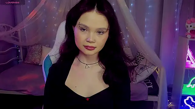 Snapshot of EmilyChaves chatting on 04-29-26, 09:24 EmilyChaves online show from 04-29-26, 09:24