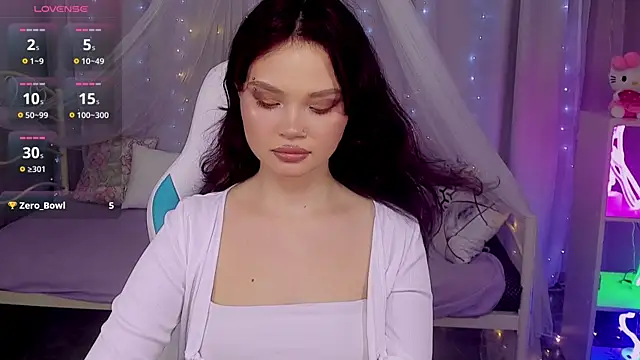 Snapshot of EmilyChaves chatting on 05-11-26, 02:45 EmilyChaves online show from 05-11-26, 02:45