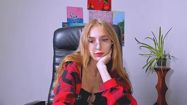 Miss SammyQ online show from 09-24-25, 07:28