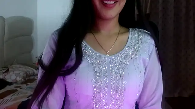 Snapshot of Mini_Meera chatting on 11-02-25, 04:42 Mini Meera online show from 11-02-25, 04:42