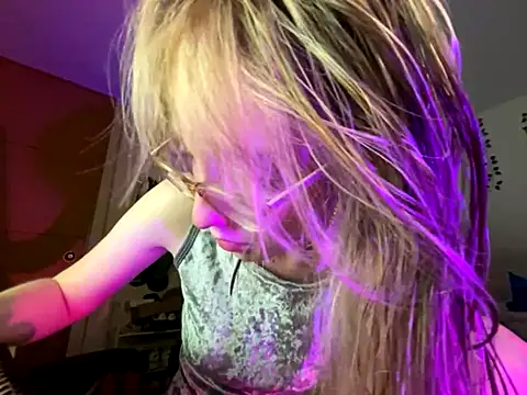 ReenKitty online show from 11-12-25, 03:29