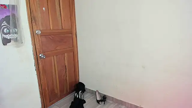  hesttia online show from 12-14-25, 08:57