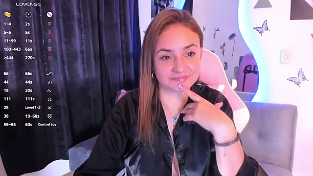 luciamature  online show from 11-10-25, 06:18