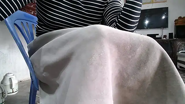 Elisa24 online show from 11-22-25, 01:26