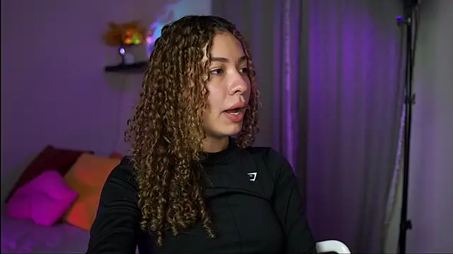 isabella-garcia- online show from 10-29-25, 09:38