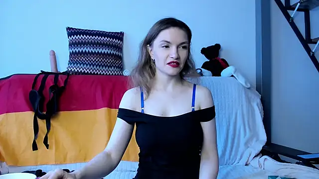 Snapshot of Katherine_Twilight chatting on 12-19-24, 08:56 Katherine Twilight online show from 12-19-24, 08:56