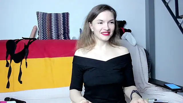 Snapshot of Katherine_Twilight chatting on 01-09-25, 04:39 Katherine Twilight online show from 01-09-25, 04:39