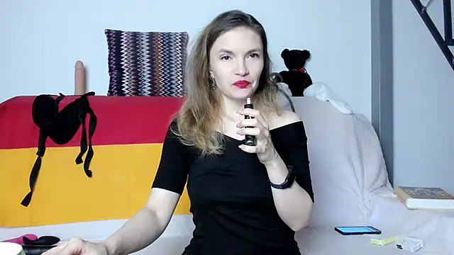 Snapshot of Katherine_Twilight chatting on 02-20-25, 03:30 Katherine Twilight online show from 02-20-25, 03:30