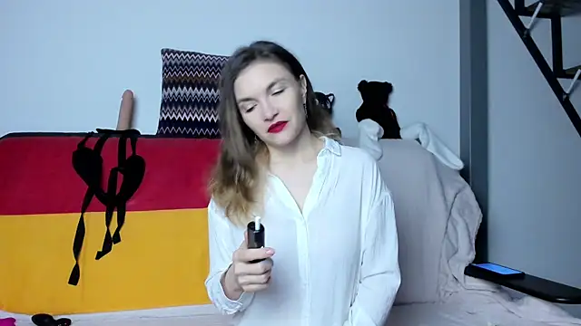 Snapshot of Katherine_Twilight chatting on 02-28-25, 03:26 Katherine Twilight online show from 02-28-25, 03:26