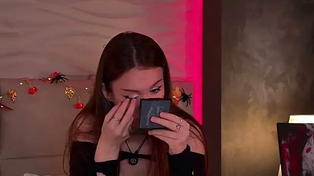 DianaGlow online show from 10-20-25, 02:39