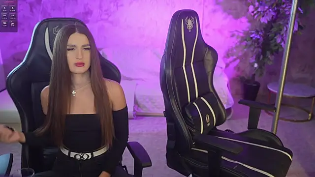 Goldie Flame online show from 11-16-25, 12:05