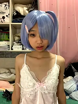 xiaotao-999 online show from 10-22-25, 04:40