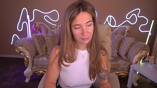 KateShanny online show from 10-12-25, 06:12